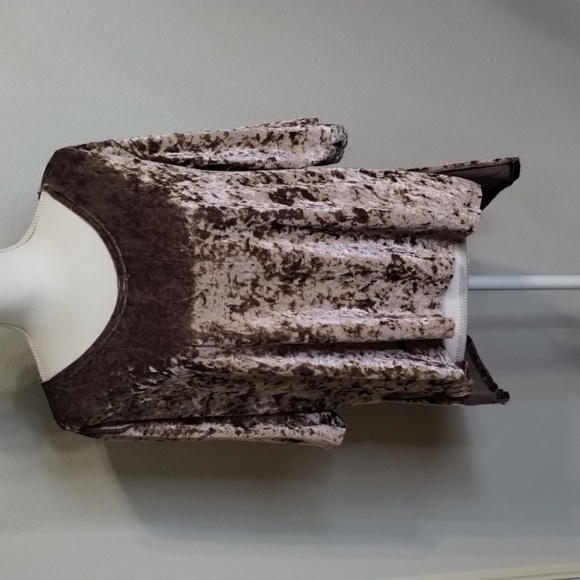 POL Crushed Velvet Look Size Medium Champagne Color - Picture 1 of 8